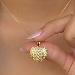 Colar de coração com detalhes na micro zircônia -... - Lojas das Revendedoras