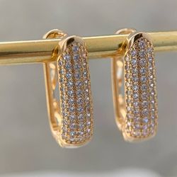 Brinco de argola cravejada - B85384 - Lojas das Revendedoras