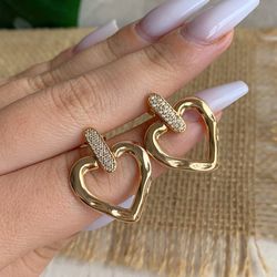 Brinco argola de coração - B9860 - Lojas das Revendedoras