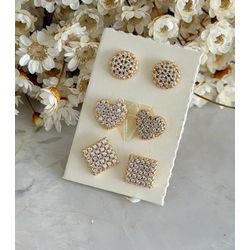 Trio De Brincos Antialérgico Cravejado - B8508 - Lojas das Revendedoras