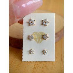 Trio De flor Na Zircônia - B8455 - Lojas das Revendedoras