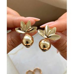 Brinco Flor com Esfera - B3471 - Lojas das Revendedoras