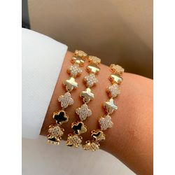Pulseira trevo com detalhe cravejado - P3302 - Lojas das Revendedoras