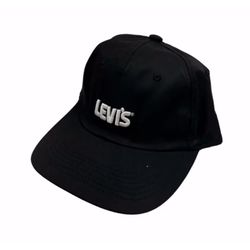 Levis Boné - Preto - 139857 - Loja Mônica's