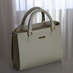 Bolsa Helena Gelo | Couro Legítimo - LUZZIÊ