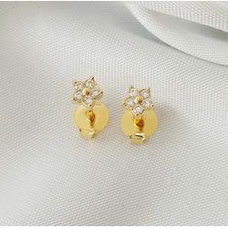 brinco flor zircônias pequeno dourado - flrr - Magnólia Elements 