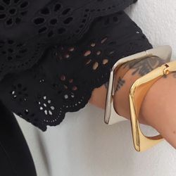 Bracelete Cubo Minimalista - 00049 - Mariana Bertoni Acessórios