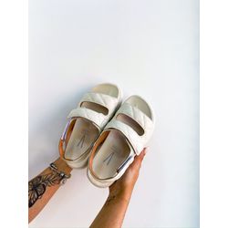 PAPETE CATARINA OFF WHITE - 0003350002 - Morena Brasil Shoes