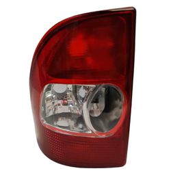 Lanterna Traseira da Strada 2002 a 200... - Mineirão Auto Latas