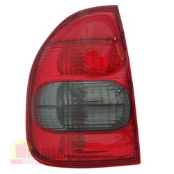 Lanterna traseira do Corsa Classic 00 ... - Mineirão Auto Latas