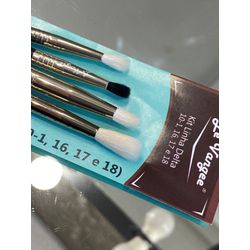 Kit 4 Pincéis Profissionais Le Vangee Para Esfumar... - MISS FLÓRIDA MAQUIAGENS