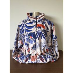 PARKA ESTAMPADA - TONS DE AZUL E LARANJA - PKE478... - MONOWI 