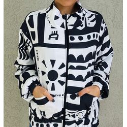 CORTA VENTO ESTAMPADO - SEM CAPUZ - PRETO E BRANCO... - MONOWI 