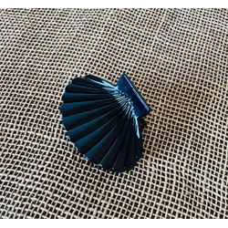 PIRANHA DE CABELO - CONCHA - COR PRETA - 463258 - MONOWI 
