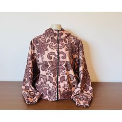 CORTA VENTO ESTAMPADO - COM CAPUZ - TONS DE MARROM... - MONOWI 