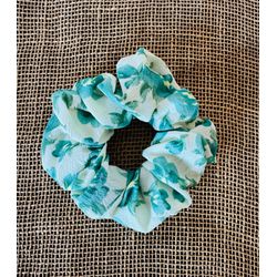 SCRUNCHIE - FLORAL - TONS DE VERDE - 2028 - MONOWI 