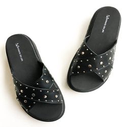 Sandália Confort Cruzada Spikes Preta - 1218P - AMARI SHOES