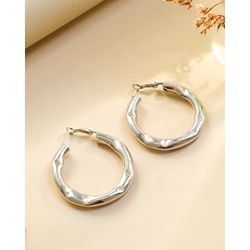 BRINCO ARGOLA MARTELADO - FOLHEADO A PRATA 925 - MUNDO FEMININO 122