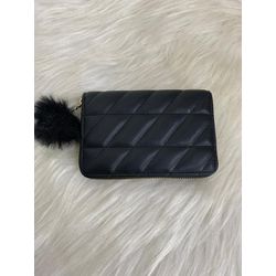 Carteira Preta Pompom - Nina Store Multimarcas