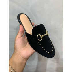 Mule Preto Com Pedraria Dourado - Nina Store Multimarcas