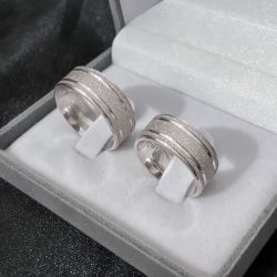 Par de Alianças Namoro Prata Prata 10mm Quadrada 4... - Nosso Sentimento