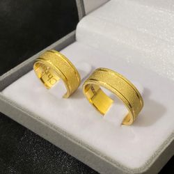 Par de Alianças Casamento Ouro 18k Amarelo 7mm Qua... - Nosso Sentimento