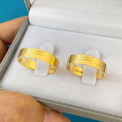 Par de Alianças Casamento Ouro 18k Amarelo 5mm Qua... - Nosso Sentimento