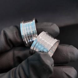 Par de Alianças Compromisso Prata 12mm Bordas Alt... - Nosso Sentimento