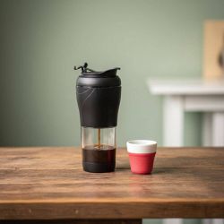 Cafeteira Pressca – Manual e Portátil – Preto Éban... - Olinto Café