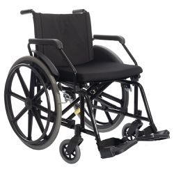 Baxmann - Cadeira de Rodas Poty Preta - 120kg - Ortopedia São Lucas | Produtos médicos e ortopédicos