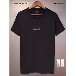 T-SHIRT BÁSICA PRETA NOME EMBORRACHADO - Jma7 - OUTLETDAPESTE