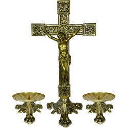 Conjunto Crucifixo Metal de Altar 37,5 cm e 2 Castiçal Baixo 7x13cm - KI.05 - PALUDO ARTIGOS CATÓLICOS 