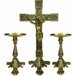 Conjunto Crucifixo Metal De Altar 37,5 Cm e 2 Castiçal Alto 21x12cm - KI.12 - Paludo Artigos Católicos