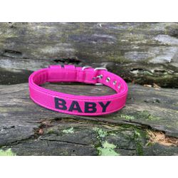 COLEIRA BABY PERSONALIZADA 3cm rosa com nome em pr... - PETSPACE