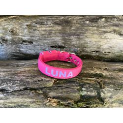COLEIRA BABY PERSONALIZADA 3cm rosa com nome em ro... - PETSPACE