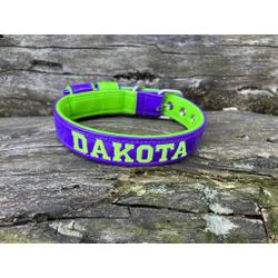 COLEIRA BABY PERSONALIZADA 3cm roxa/verde fluoresc... - PETSPACE