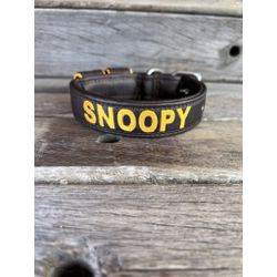COLEIRA BABY PERSONALIZADA 3cm marrom com nome em ... - PETSPACE
