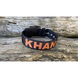 COLEIRA PERSONALIZADA 5cm preta com nome marrom - ... - PETSPACE