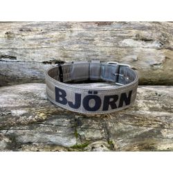 COLEIRA PERSONALIZADA 5cm cinza chumbo com nome em... - PETSPACE