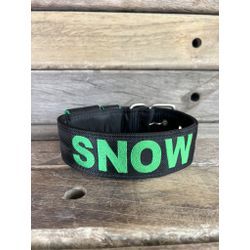 COLEIRA PERSONALIZADA 5cm preta com o nome em verd... - PETSPACE