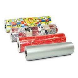 Bobina de Papel de Presente Couchet 40cm c/100 M - Plaspel Comercial - Embalagens e Descartáveis