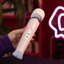 Varinha Mágica 36 Cm - Vibrador Recarregável 10v - Quero Vibrar