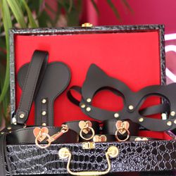 Kit Black Wolf - Maleta Sado De Luxo Com Preto - Quero Vibrar