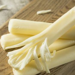 Queijo Mussarela Palito Branco Vila Caipira - Vim da Canastra