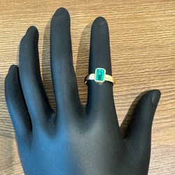 Anel em Ouro 18K de Esmeralda Retangular 8x6mm 5.5g - EMS055005-5 - RDJ Joias