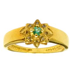 Anel em Ouro 18K Esmeralda e Brilhantes 2.5g 7.5mm - JRD020102-5 - RDJ Joias