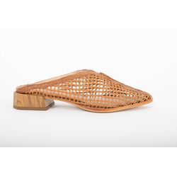 Mule Couro Tramado Caramelo Ref. 09422.09992 - REGIMATTOS