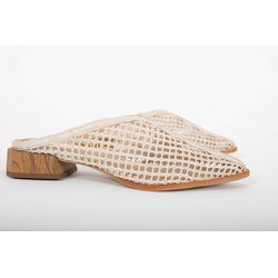 Mule Couro Tramado Off White Ref. 09422.09992 - REGIMATTOS