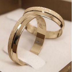 Par de Alianças em ouro 18K - REINOAUI