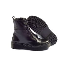 Coturno Feminino Couro Jade Cano Médio Preto - RETAOPOSTA